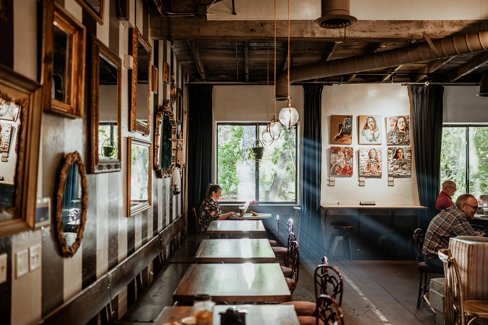 Wild Iris Coffeehouse and Bakery, photo 2