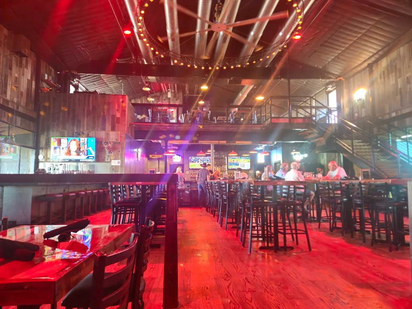 Duke's Roadhouse, photo 3