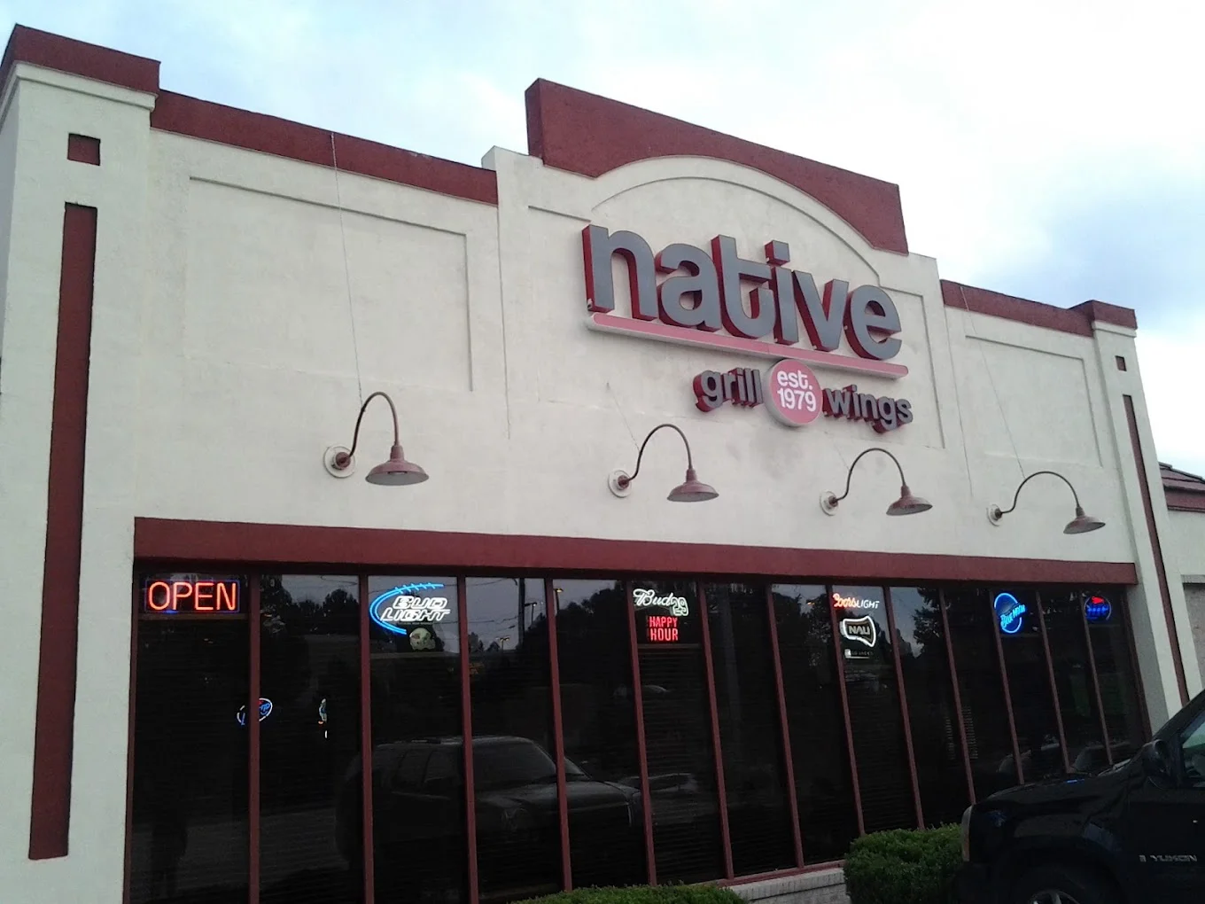 Native Grill & Wings, photo 1