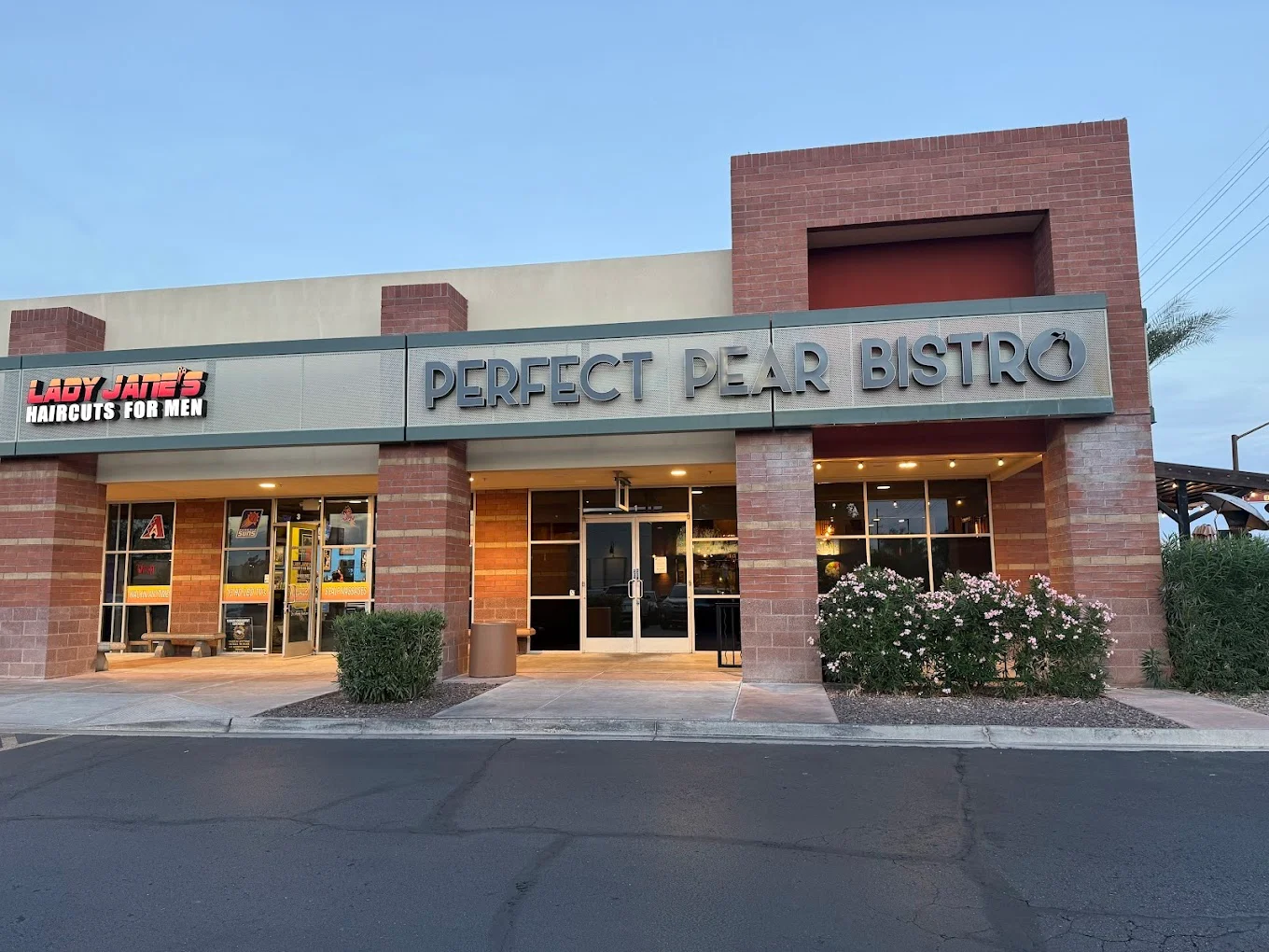 Perfect Pear Bistro, photo 1