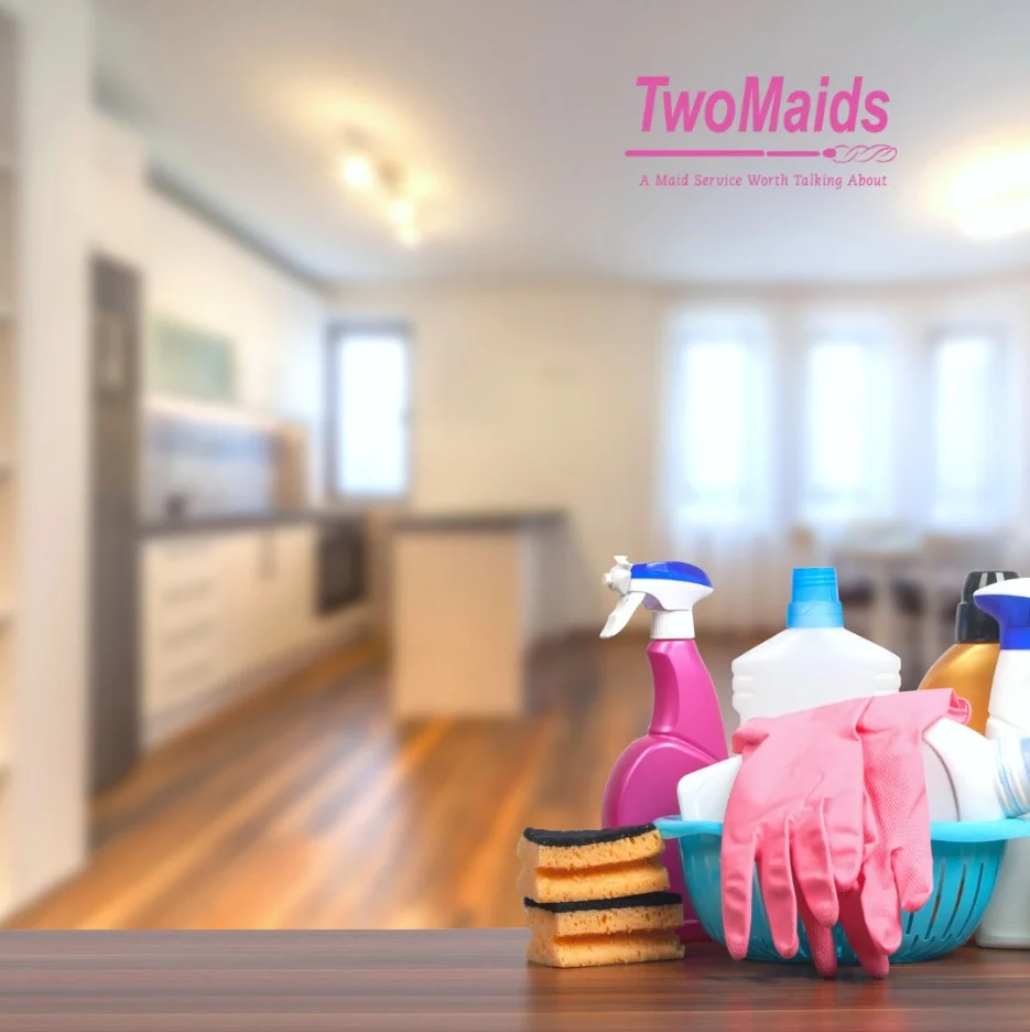 Two Maids, photo 4